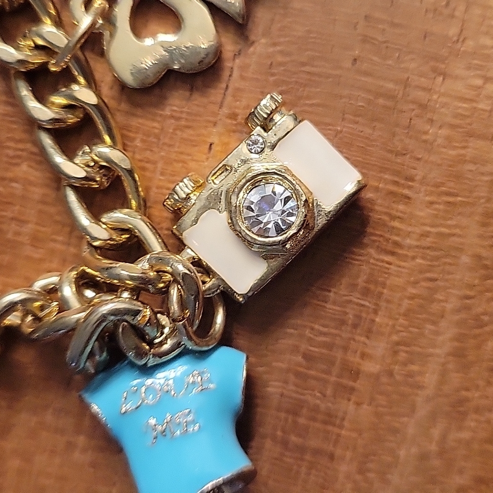 Juicy Couture RARE Limited Edition Charm Bracelet! - Picture 6 of 11